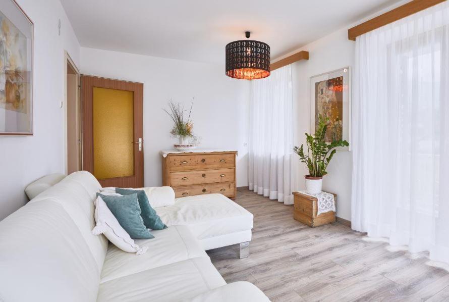 Apartmenthaus Haringer Novacella Eksteriør billede